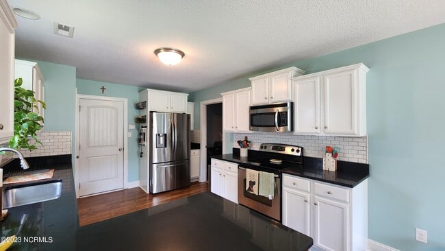 Building Photo - 119 Peytons Ridge Dr