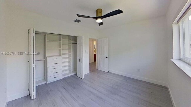Building Photo - 3030 SW 96th Ave