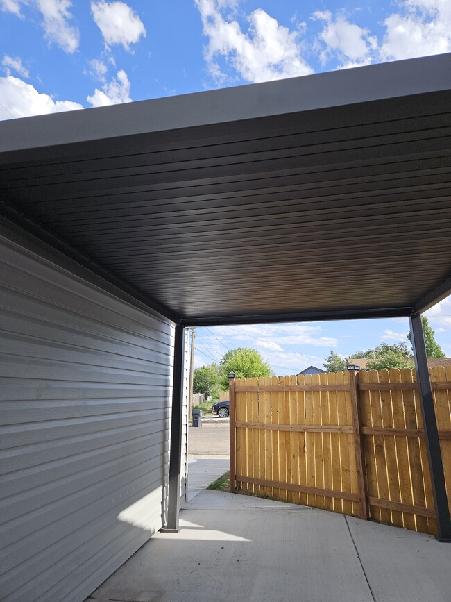 Building Photo - 2904 Plum Dr