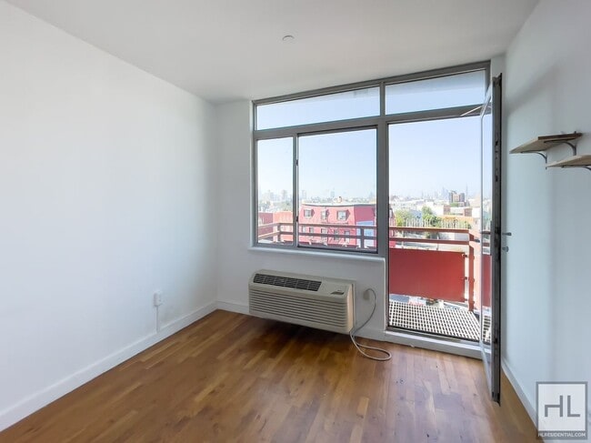 Building Photo - 184 Noll St