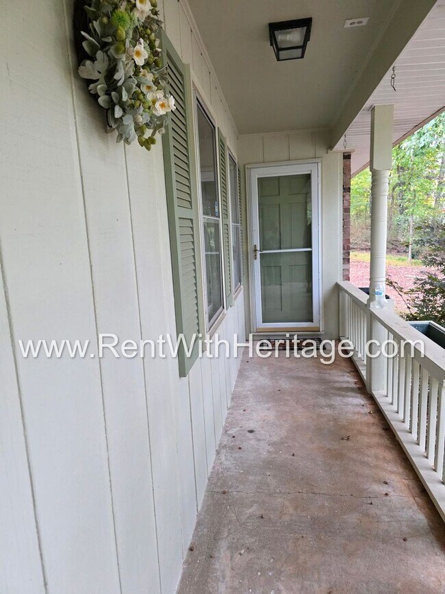 Building Photo - WOW! Fantastic 5 Bedroom/ 2 Bath Ranch With All The Upgrades / Great Location / Popular Alexander...