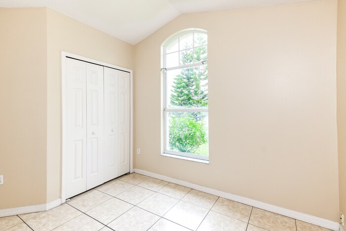 Building Photo - 2404 Black Powder Ln
