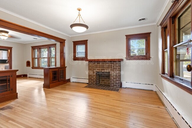 Building Photo - 4360 Winona Ct