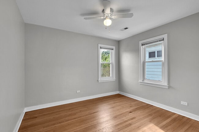 Building Photo - 3304 N Ozanam Ave