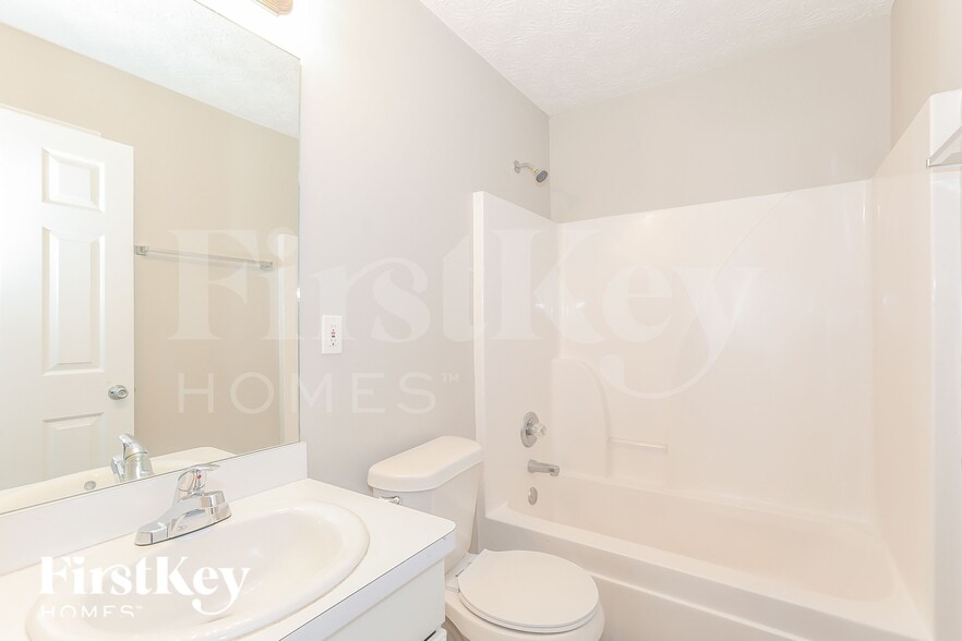 Building Photo - 90 Wynfield Keep