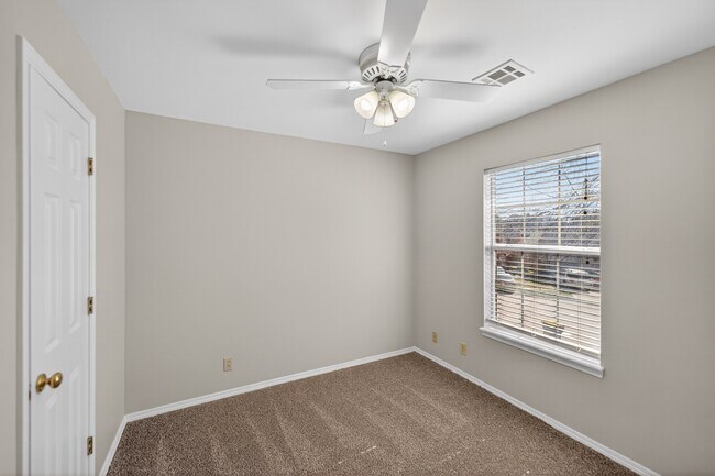 Building Photo - 11234 Locust Cir