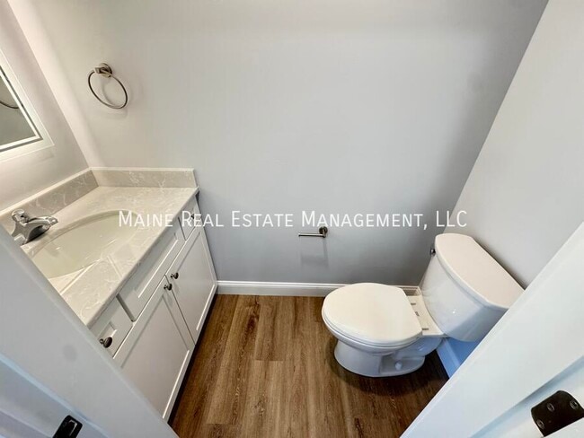 Building Photo - 208 Rocky Rdg Dr