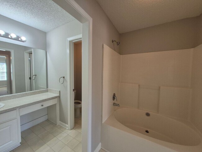 Building Photo - Bright and Spacious 3BR/2.5BA Townhome in Prime Lawrenceville Location