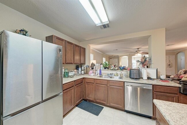 Building Photo - 921 Dexter Dr