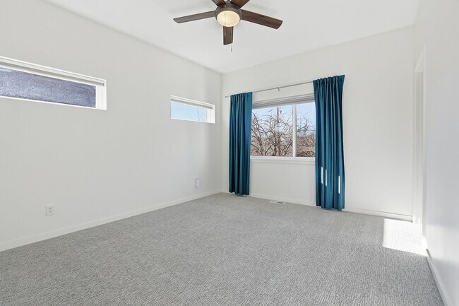 Building Photo - 4 blocks to Sloans Lake! immaculate home with large yard and garage