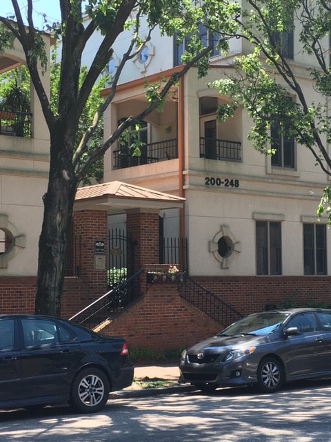 Building Photo - 204 E Davie St