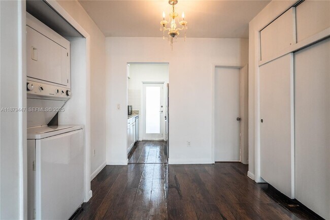 Building Photo - 1120 Euclid Ave