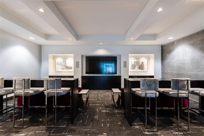 Building Photo - 400 W Peachtree St NW