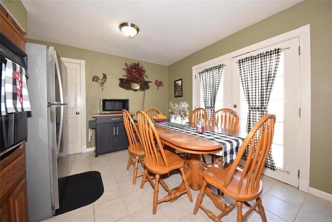 Building Photo - Fantastic 3bd/1ba home! Coming soon!