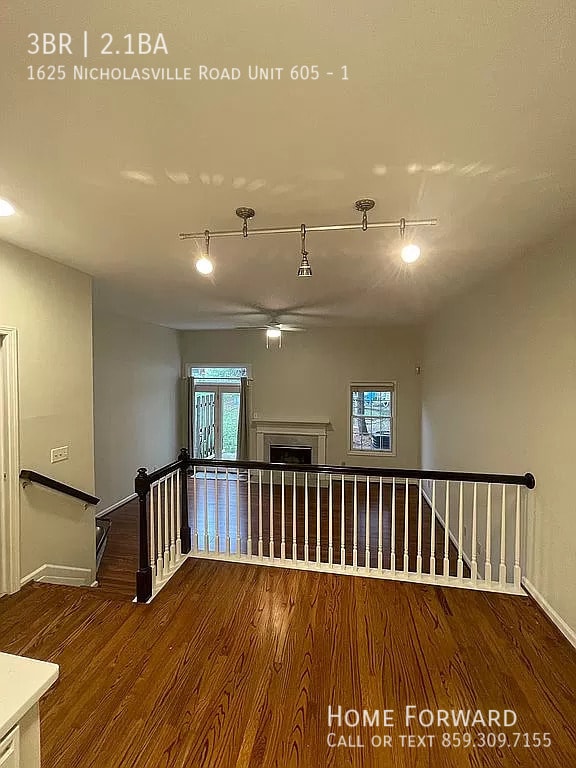 Building Photo - 1625 Nicholasville Rd