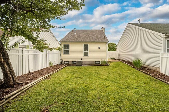 Building Photo - 2666 Liberty Gardens Dr