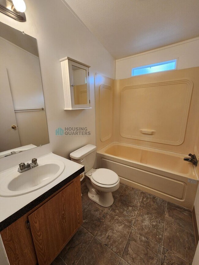 Building Photo - 15317 W Charles Rd