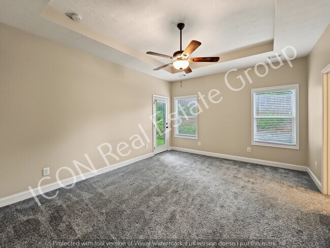 Building Photo - 3/2 Ranch home on large lot!