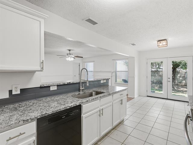 Building Photo - 4305 Falcon Dr