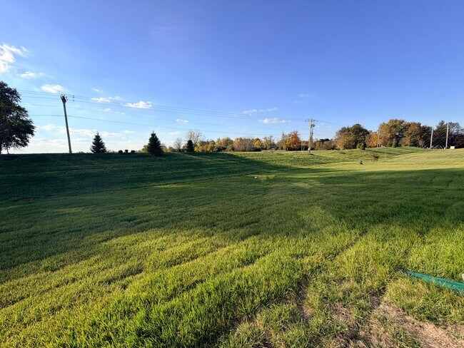 Building Photo - 936 Shadow Dr