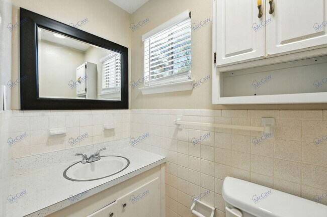 Building Photo - 208 Westfork Dr