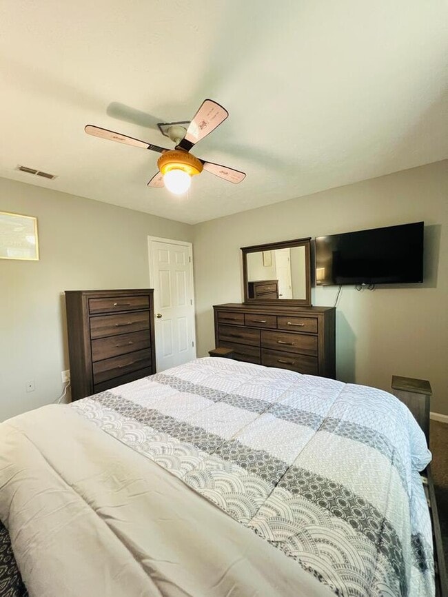 Building Photo - Furnished pillory way beauty