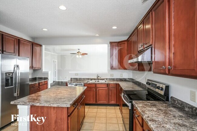 Building Photo - 15238 Radiance Dr