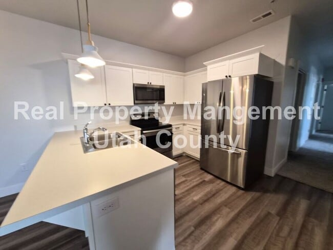 Building Photo - 3323 Hardman Way