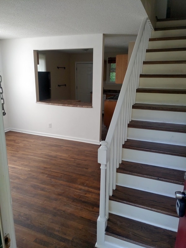 Building Photo - 4201 Dinglewood Ave