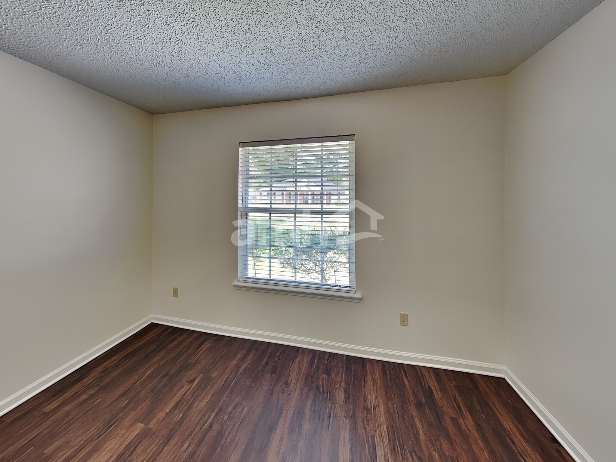 Building Photo - 7804 Spring Branch Dr S