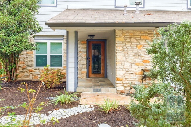 Building Photo - 7508 Elderberry Dr