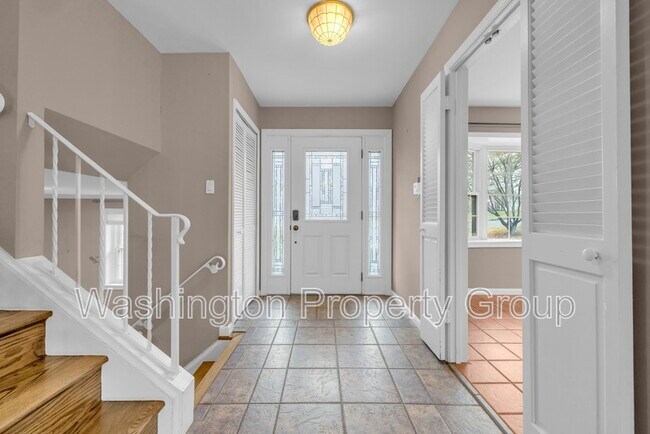 Building Photo - 4702 Declaration Ct