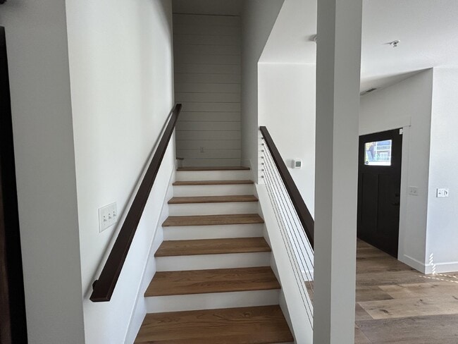 Building Photo - 3BD 2.5 BA DANSBY DR CONDO AVAILABLE FOR RENT NOW