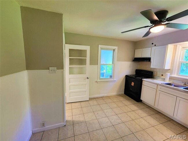 Building Photo - 9808 Winkler Dr
