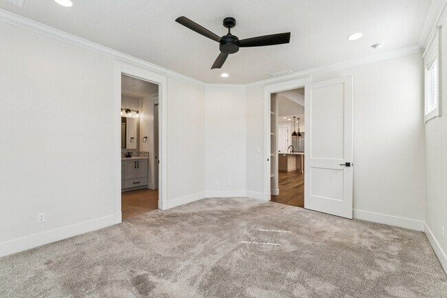 Building Photo - 3243 S Sedgebrook Ln