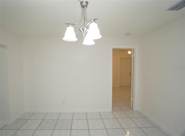 Building Photo - 3106 W La Salle St