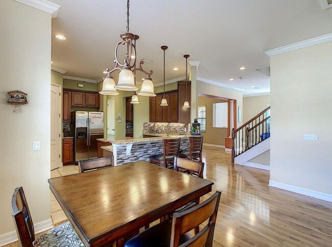 Building Photo - Luxury Living in Woodland Lakes Preserve: Fully-Furnished