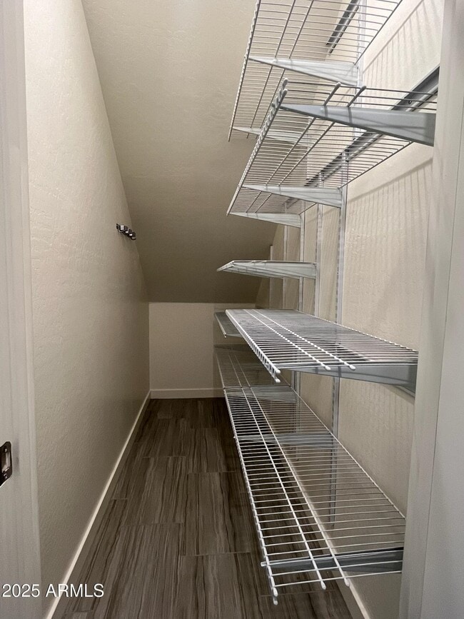 Building Photo - 710 N Bay Dr