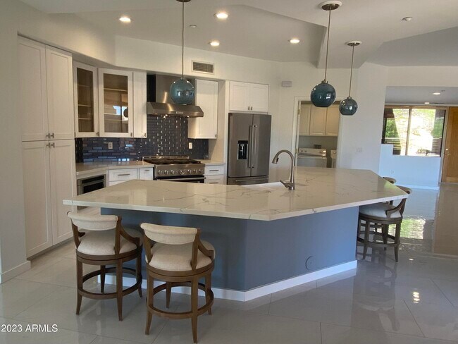 Building Photo - 10222 E Southwind Ln