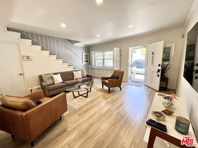 Building Photo - 422 Pacific St