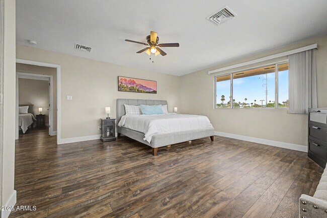Building Photo - 2837 W Union Hills Dr