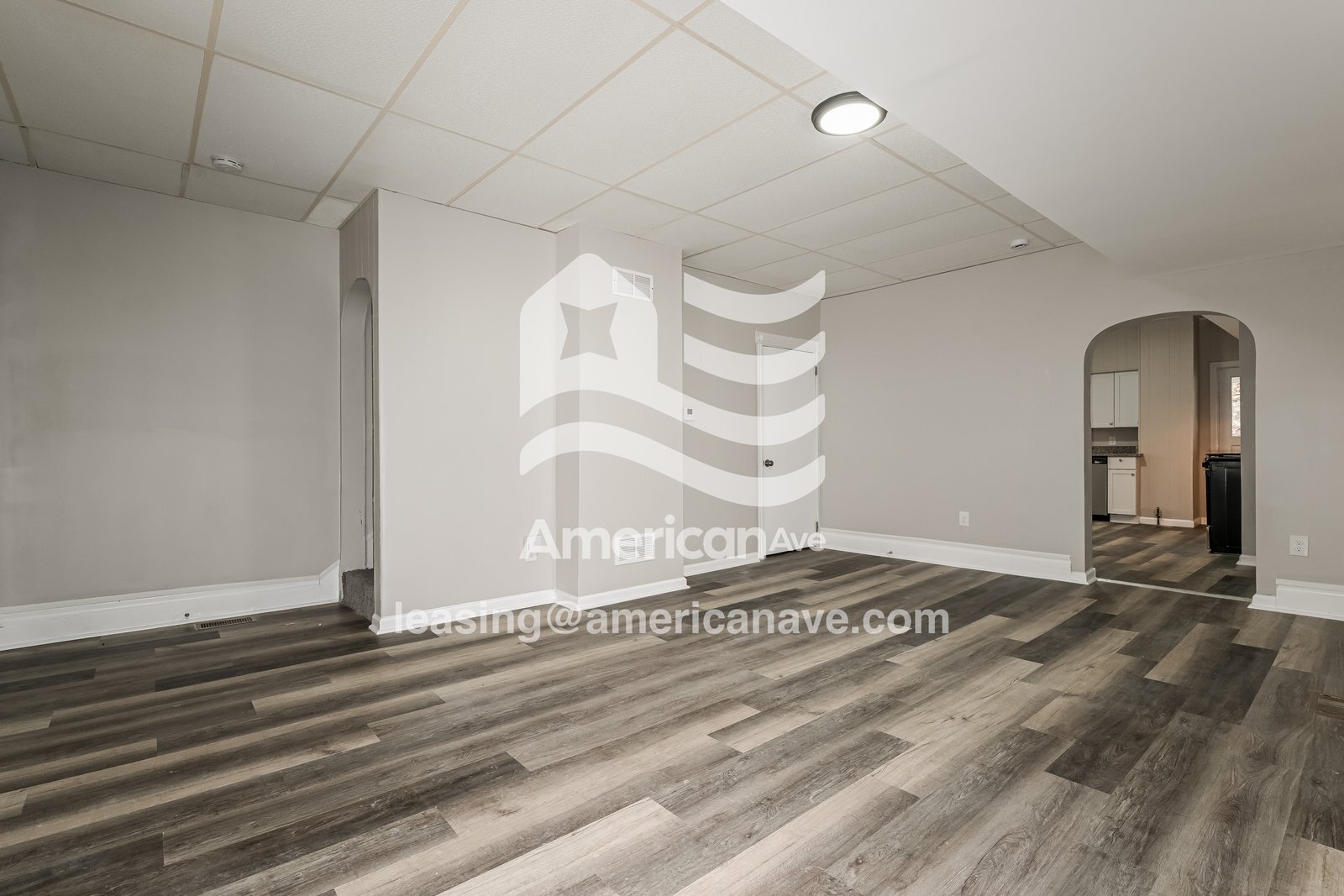 Building Photo - 1009 Woods Run Ave