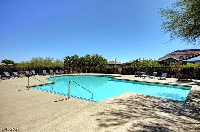 Building Photo - 10679 Country Knoll Way
