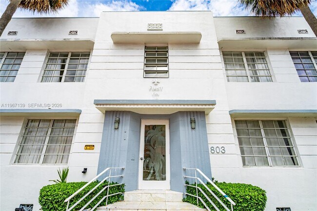 Building Photo - 801 8th St