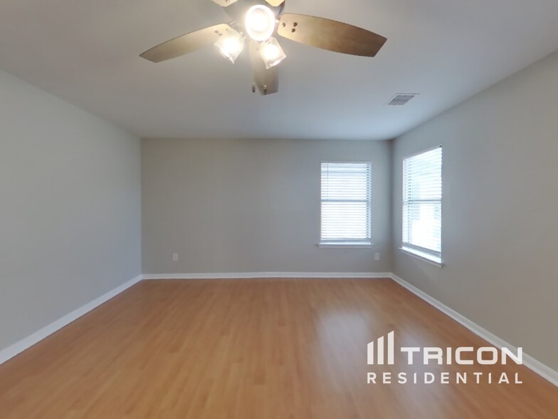 Building Photo - 15543 Liberty Cypress Ct