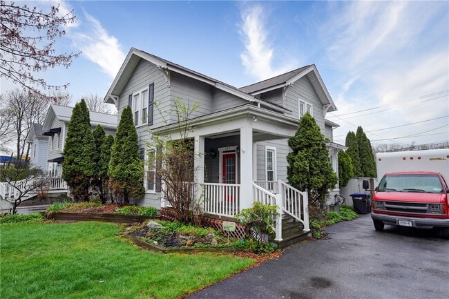 Building Photo - 450 S Main St