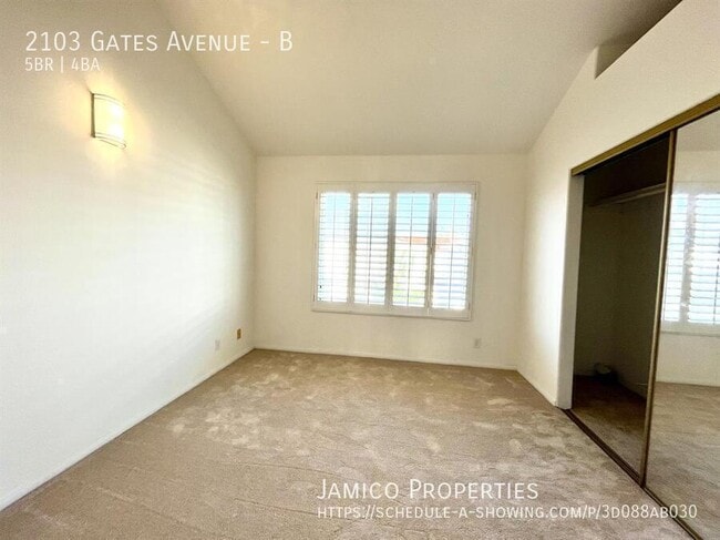 Building Photo - 2103 Gates Ave
