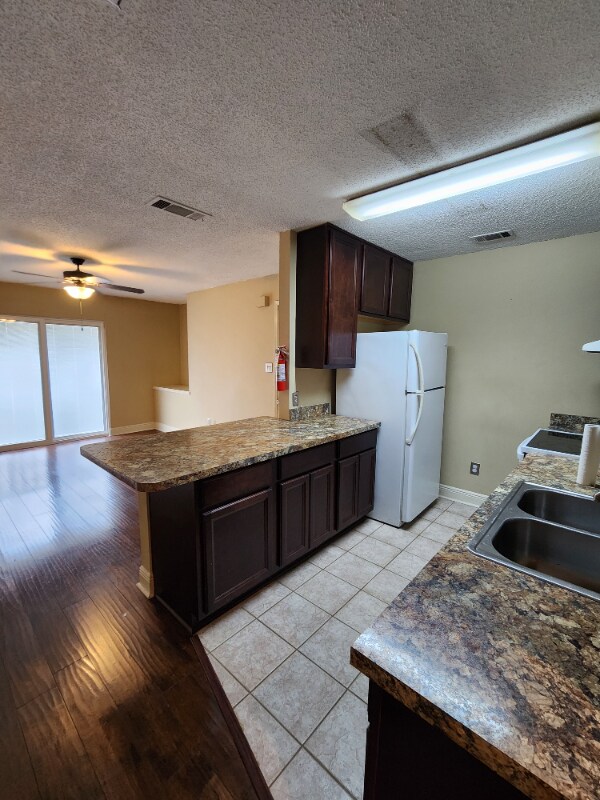 Building Photo - 4780 Pontchartrain Dr