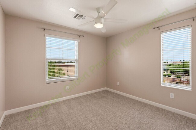 Building Photo - 240 W Juniper Ave