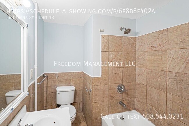 Building Photo - 56 Devens St